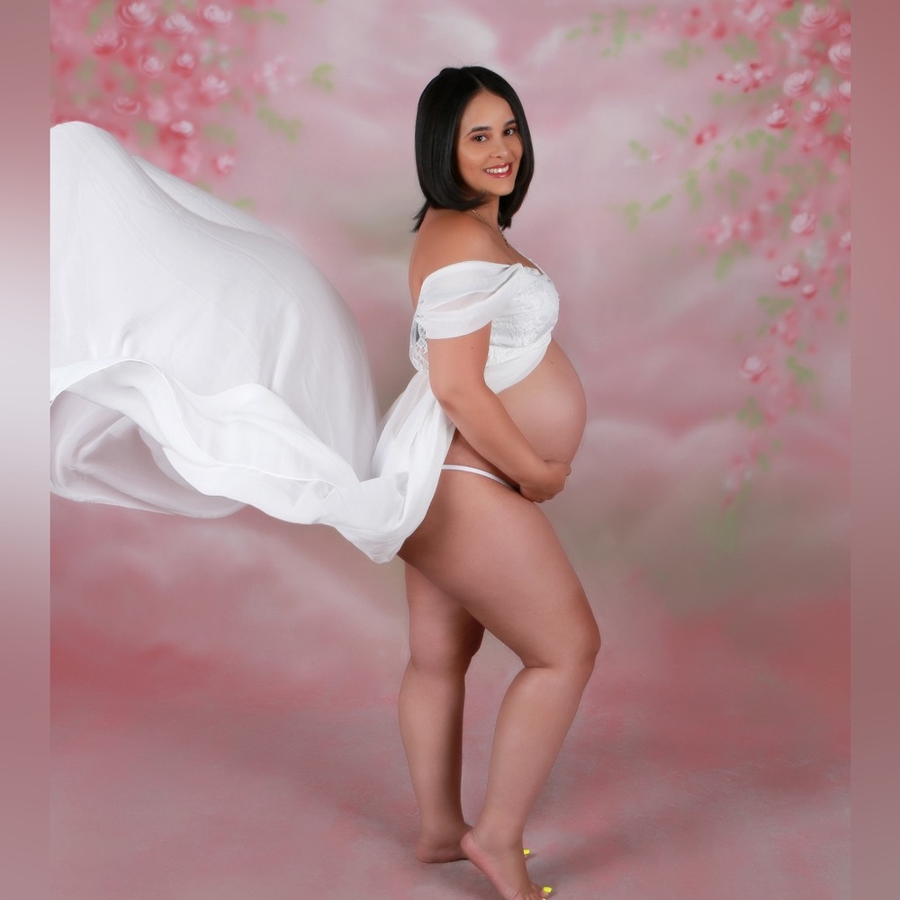 White maternity dress 🤍